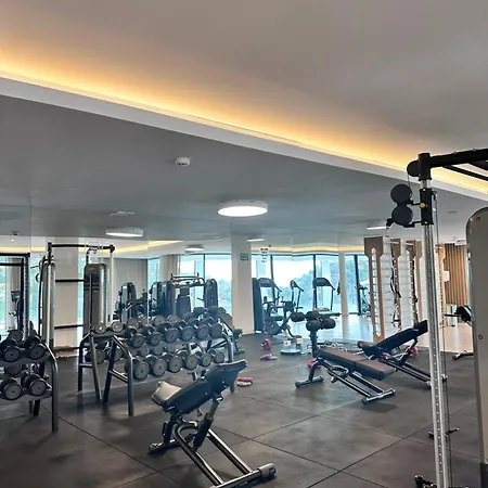 Palo Alto, Marbella, *
