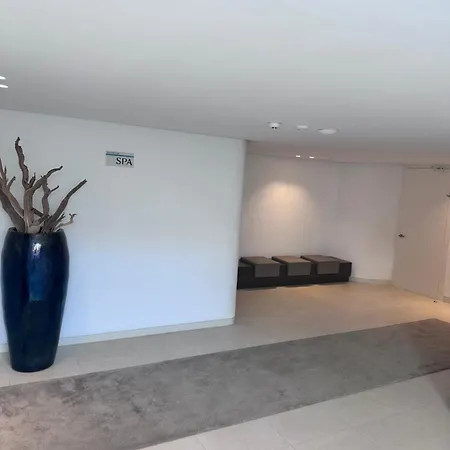 Palo Alto, Marbella, *
