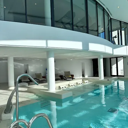Palo Alto, Marbella, *