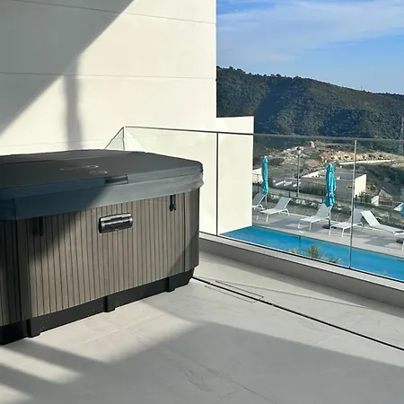 Palo Alto, Marbella, Apartment *