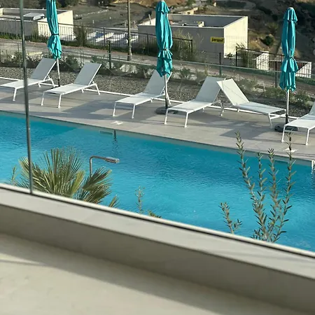 Palo Alto, Marbella, * Ojén
