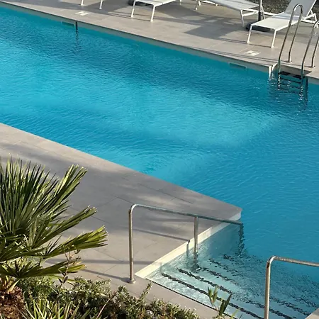 Palo Alto, Marbella, *